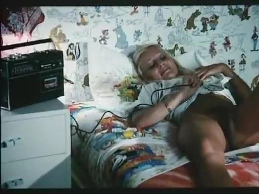 Cathy Stewart, Diane Dubois, Edwige Faillel in vintage fuck video
